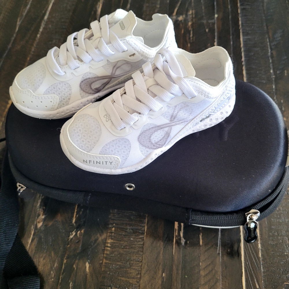 Nfinity Cheer Shoes Toddler Size 10 White Lightweight Athletic + Carry Bag